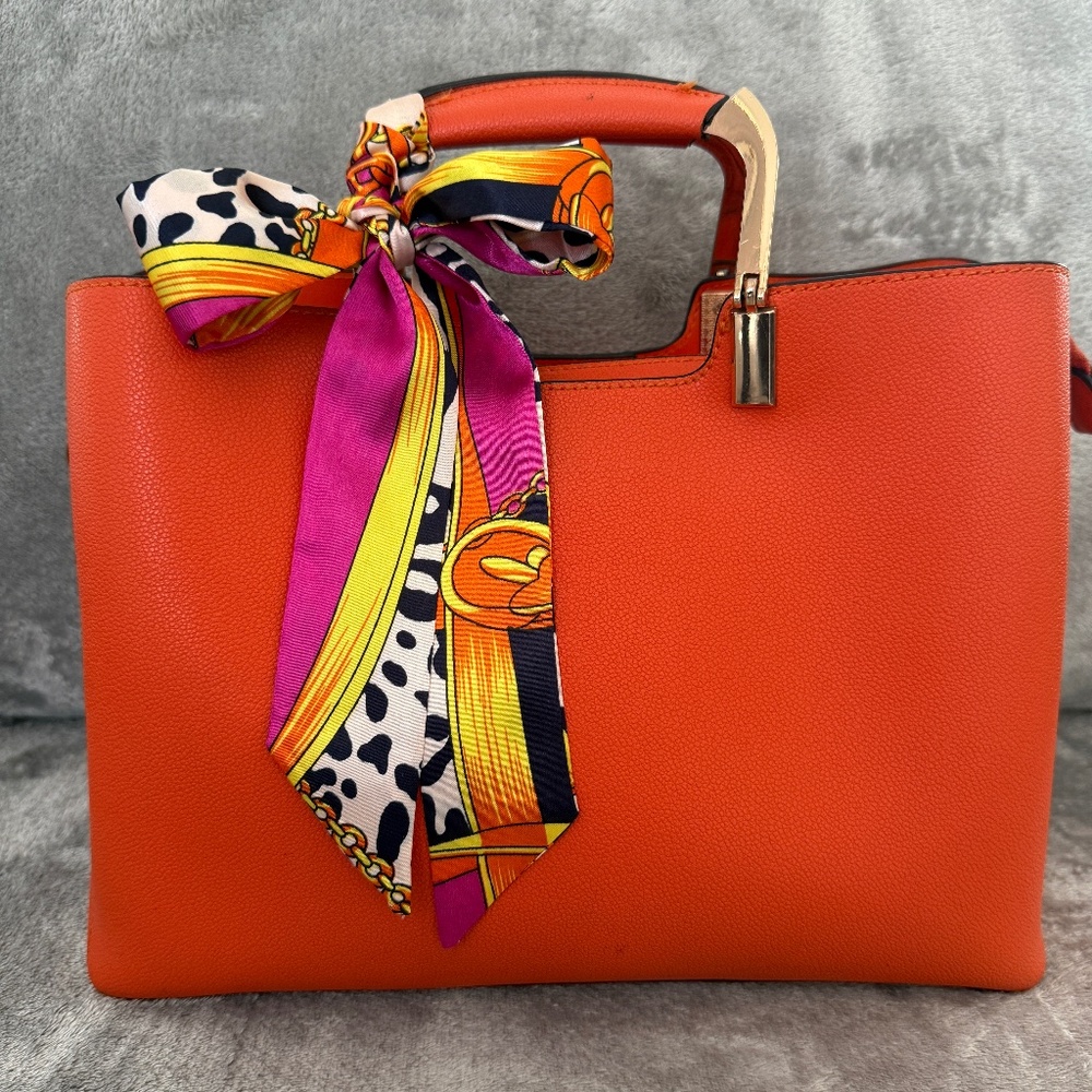 🧡 Orange Structured Handbag 🧡